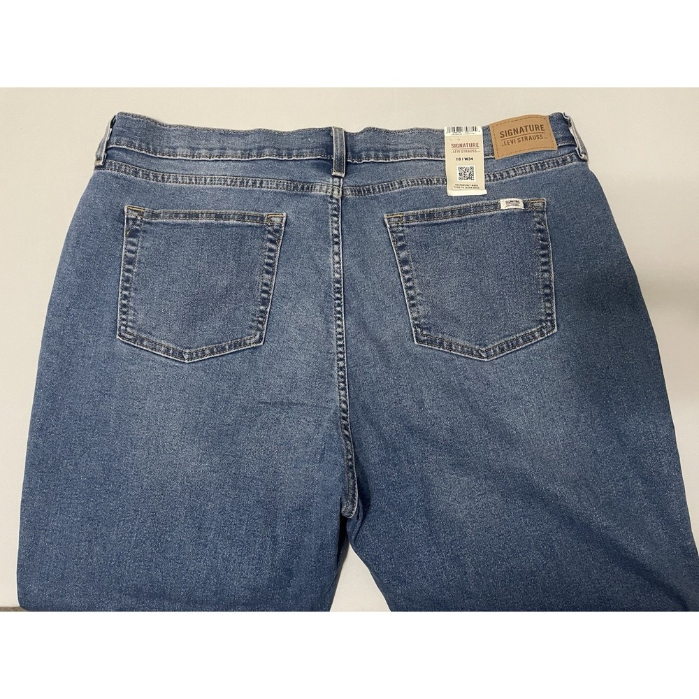 Signature Levi Strauss Women Jeans Sz 18 W34 Patch Heritage Mid Rise Boyfriend - Picture 3 of 6